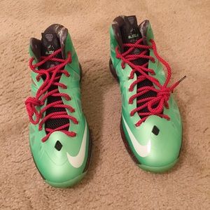 DS Nike Lebron X CUTTING JADE  Sz 11.5